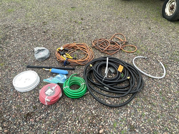 #4940-•-pile-of-hoses-and-extension-cords-image-1
