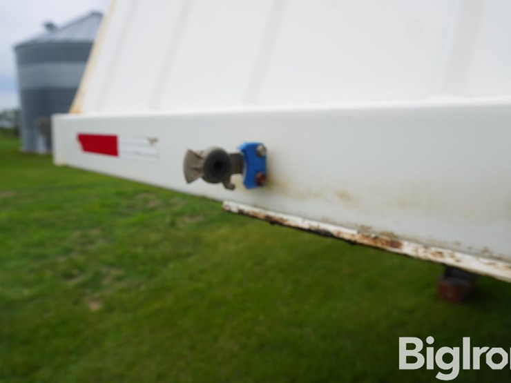 2001-tuff-lug-steel-hopper-32'-t/a-grain-trailer-image-9