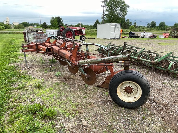 #4912-•-kvernelands-4-bottom-plow-image-3