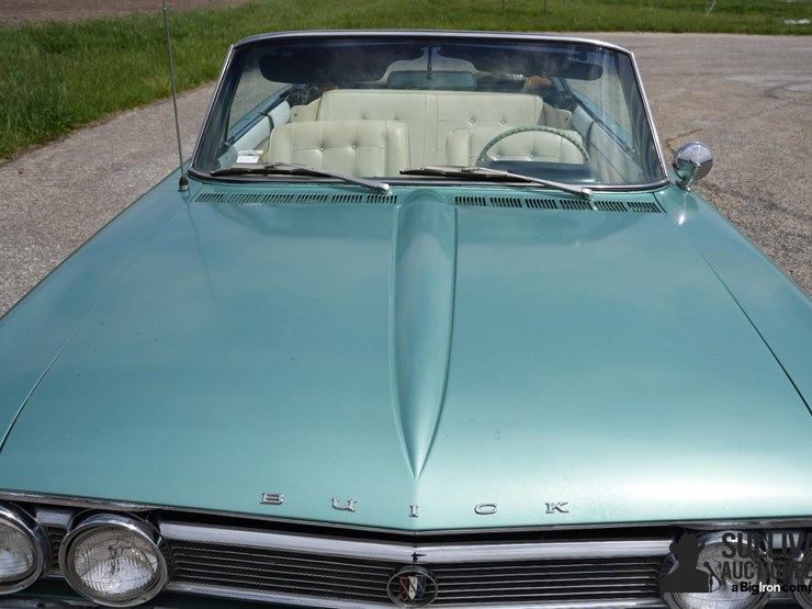 run-#170---1962-buick-series-convertible-image-11
