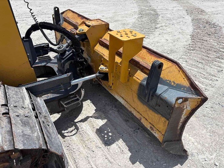 2018-deere-650k-image-56