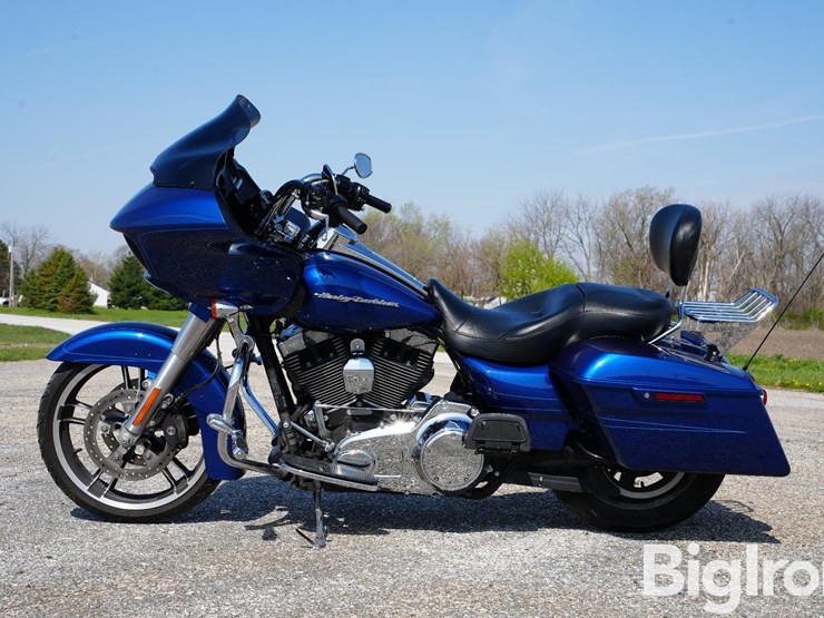 run-#11---2015-harley-davidson-road-glide-motorcycle-image-8