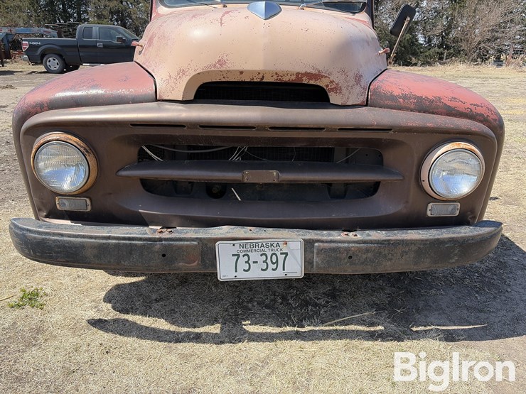 1954-international-r100-step-side-pickup-image-14