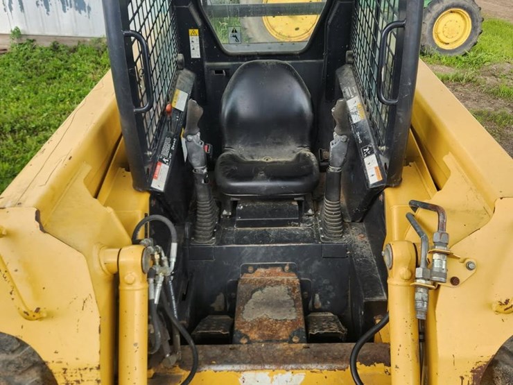 2000-john-deere-260-image-10