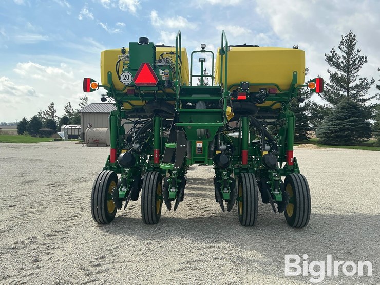 2022-john-deere-1775nt-image-6