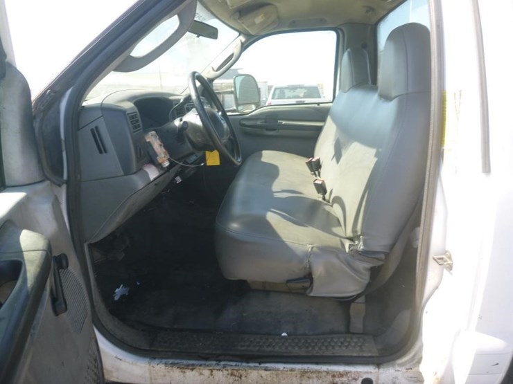 2003-ford-f550-image-12