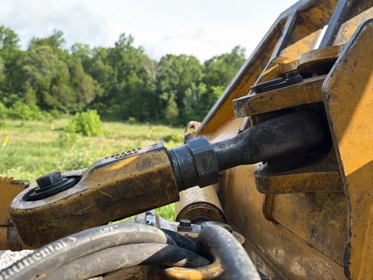 2012-john-deere-450-image-15
