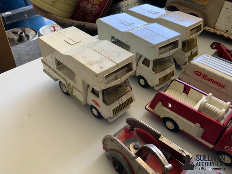 antique-tonka-tow-trucks-&-toys-image-5