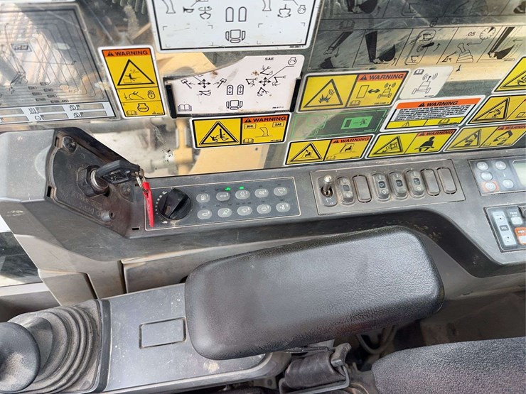 2014-caterpillar-336e-image-70