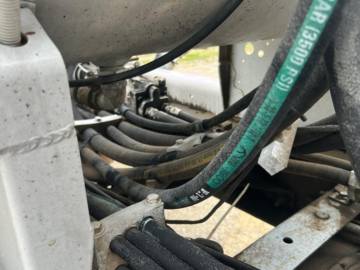 #152-•-2015-freightliner-concrete-mixing-truck-image-33