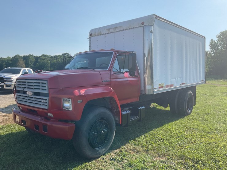 1989-ford-f700-image-1