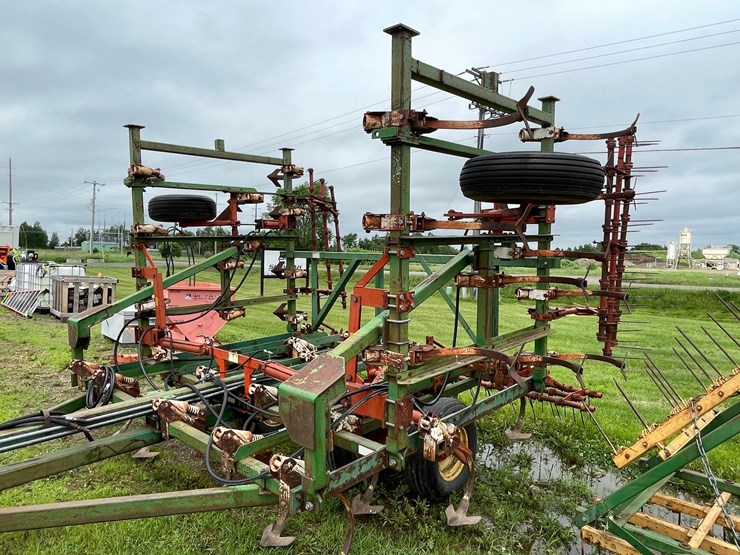 #4915-•-glencoe-field-cultivator-with-3-bar-harrow-image-7