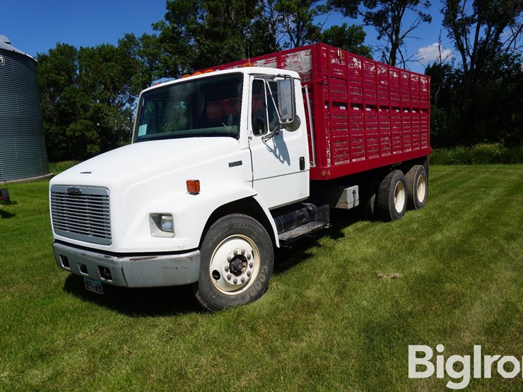 2001-freightliner-fl70-image-1