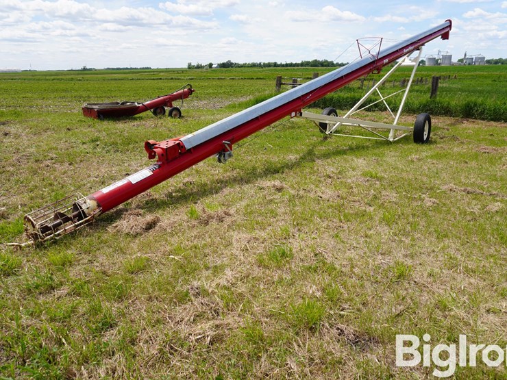 buhler-farm-king-846-image-1