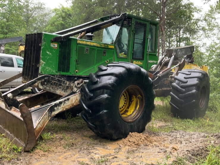 2015-deere-848h-image-2