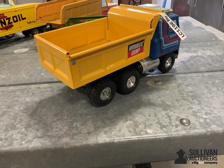 ertl-transtar-dump-truck-image-5