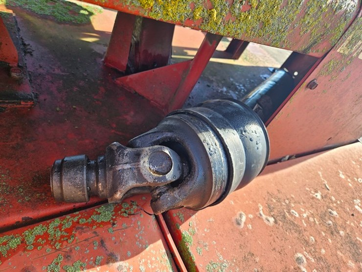new-holland-1431-image-12