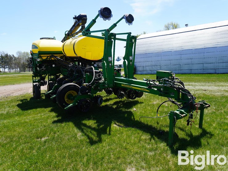 2012-john-deere-1770-image-3