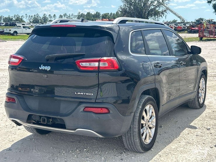 2015-jeep-cherokee-image-3