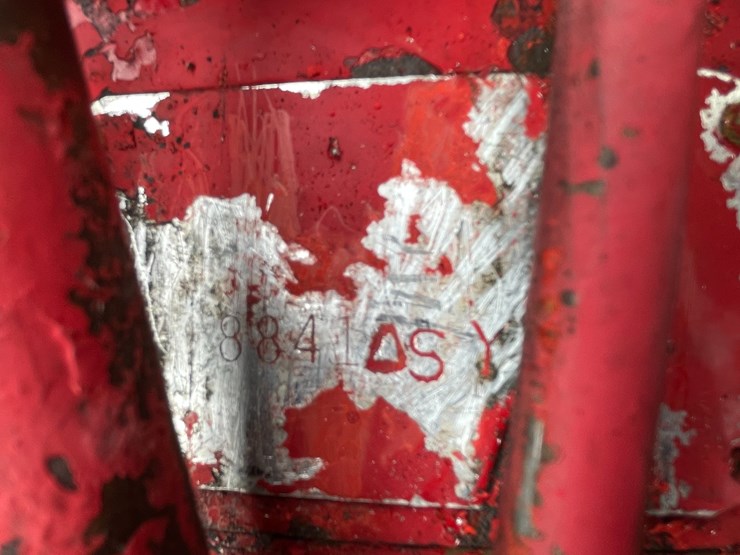 #4905-•-farmall-560-diesel-tractor-image-44