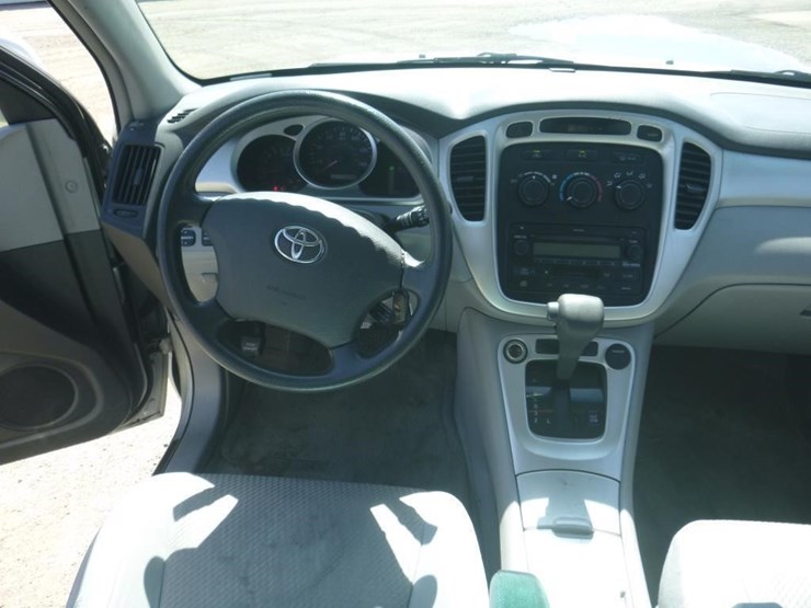 2004-toyota-highlander-image-9