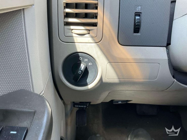 2009-ford-escape-image-18
