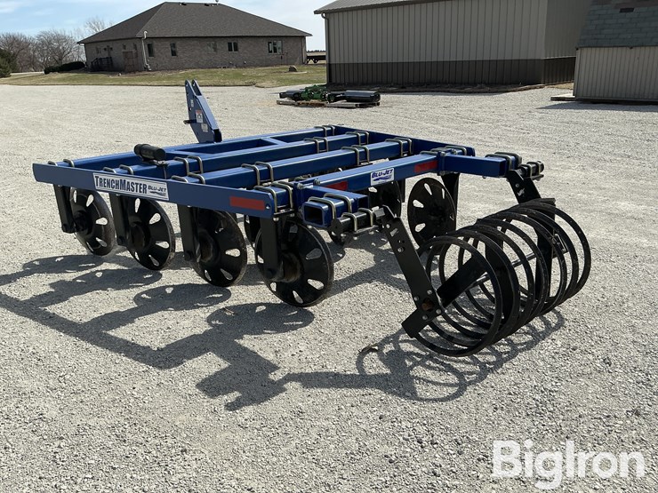 2015-blu-jet-trench-master-tile-line-filler-image-7