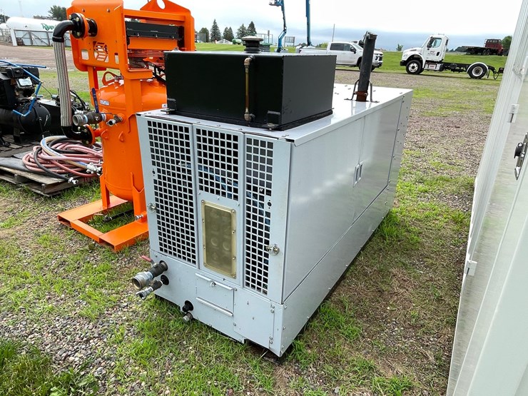 #4907-•-1994-ingersoll-rand-diesel-air-compressor-image-4