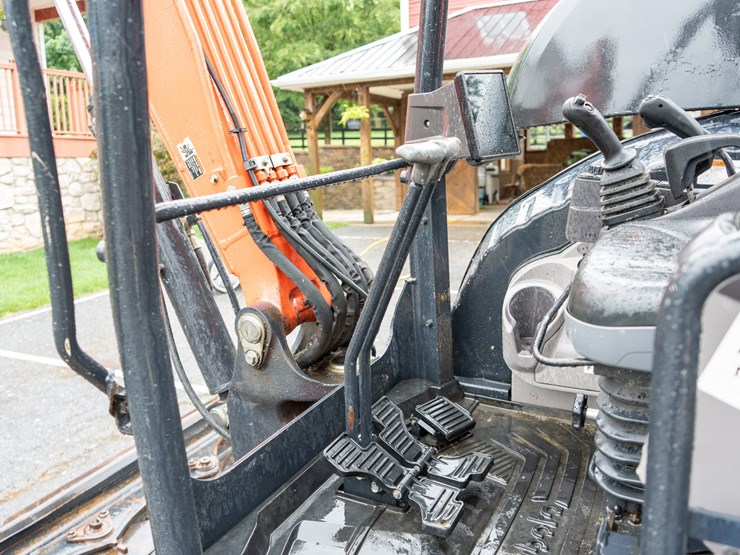 2023-kubota-u55-5-image-18