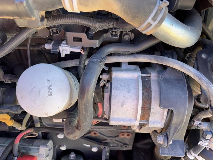 2019-bobcat-t770-image-41