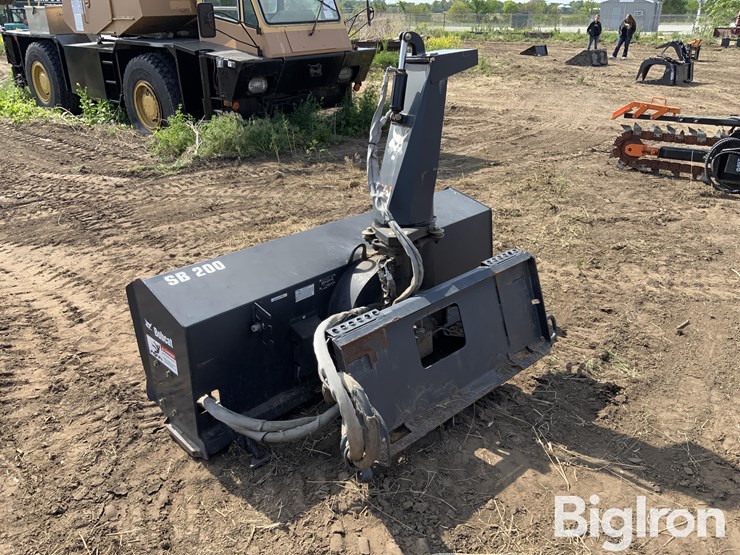 2010-bobcat-sb200-skid-steer-snow-blower-attachment-image-7