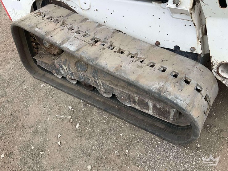 2022-bobcat-t740-image-26