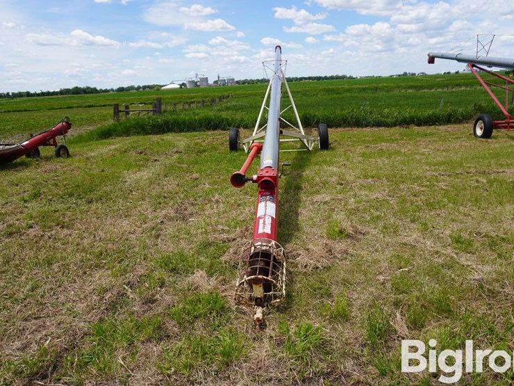 buhler-farm-king-846-image-2