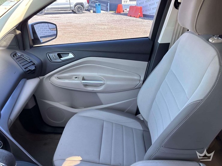 2016-ford-escape-image-17