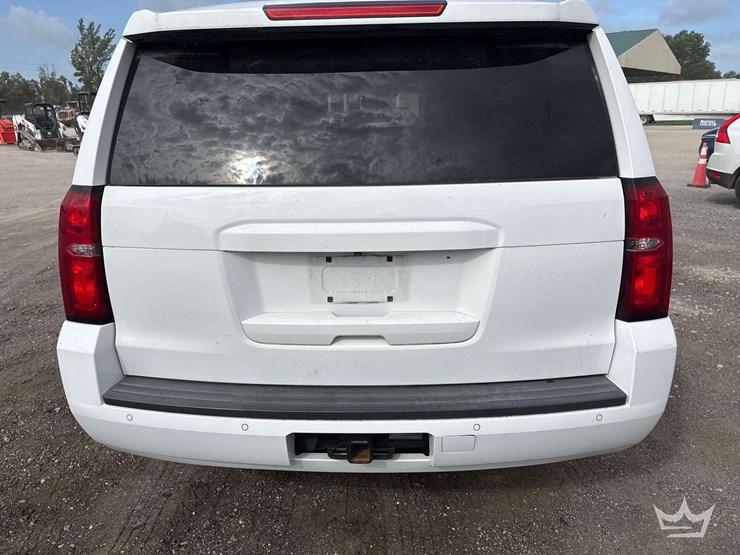 2019-chevrolet-tahoe-image-24