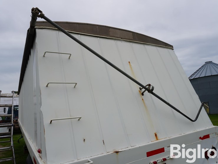 2001-tuff-lug-steel-hopper-32'-t/a-grain-trailer-image-18