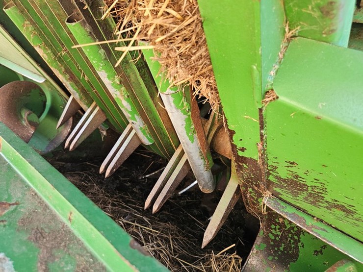 john-deere-100-image-16