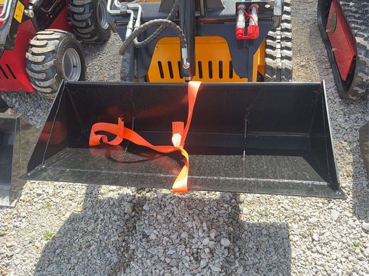 sl360t-tracked-skid-steer-loader-image-8