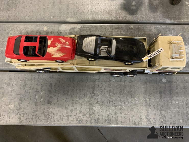 nylint-auto-transport-toy-truck-&-trailer-image-7