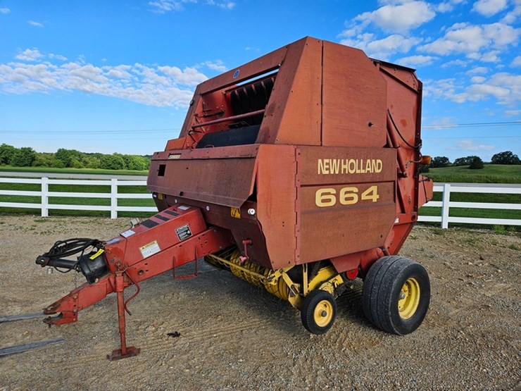 new-holland-664-image-1