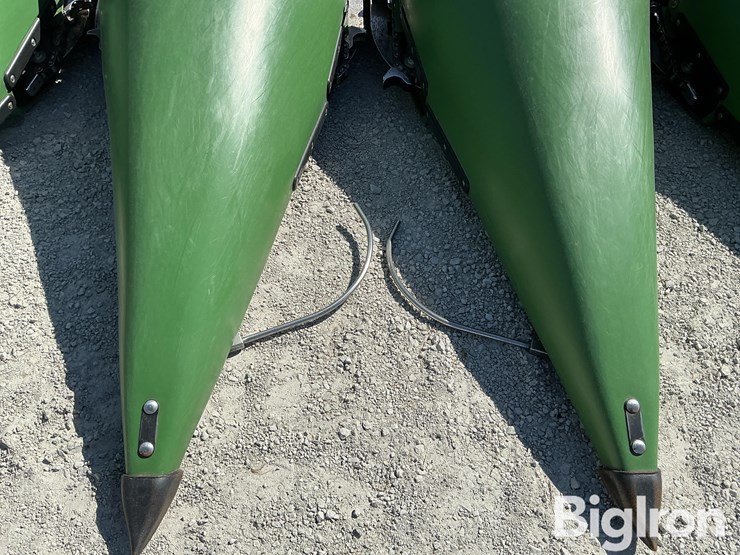 2022-john-deere-c12r-image-18