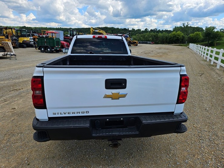 2018-chevrolet-2500-image-4