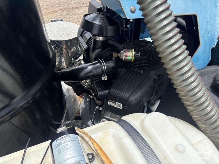 2019-hustler-super-z-w/-commercial-spray-and-slurry-recovery-system-image-11