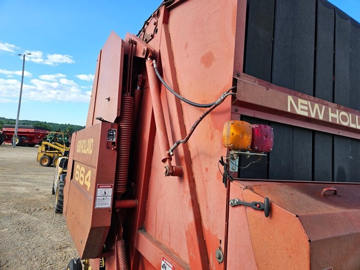 new-holland-664-image-22