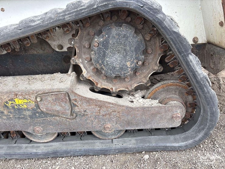 2021-bobcat-t450-image-20