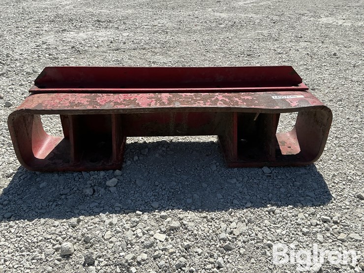 international-harvester-front-weight-bracket-image-9