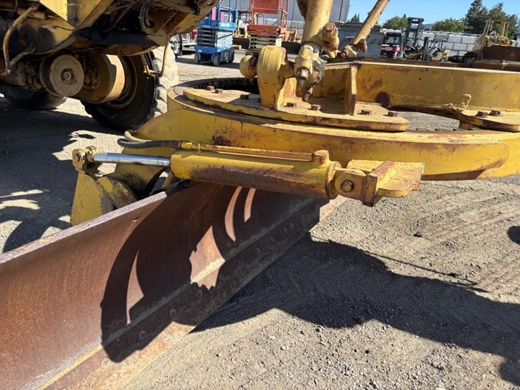 caterpillar-14e-image-23