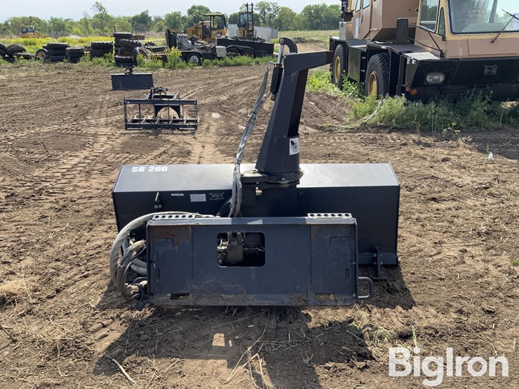 2010-bobcat-sb200-skid-steer-snow-blower-attachment-image-6