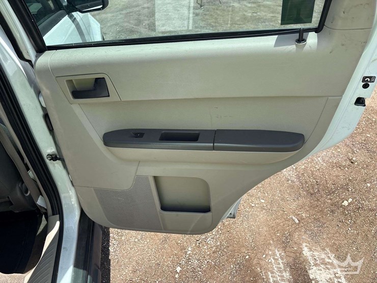 2009-ford-escape-image-18