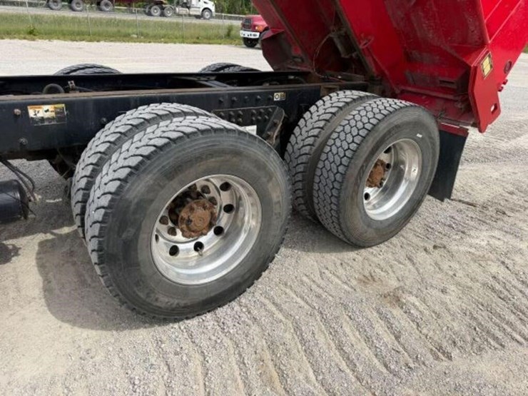 2021-kenworth-t880-image-58